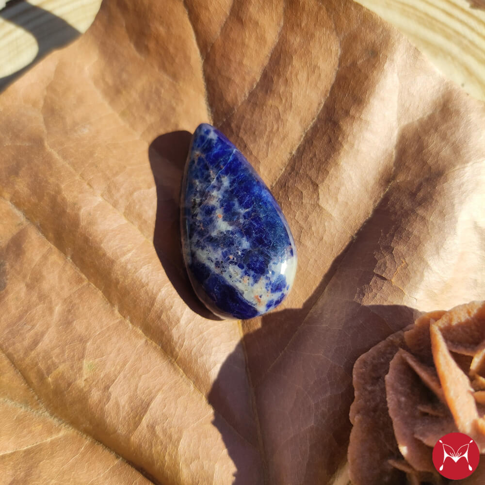 Sodalite stone in cabochon