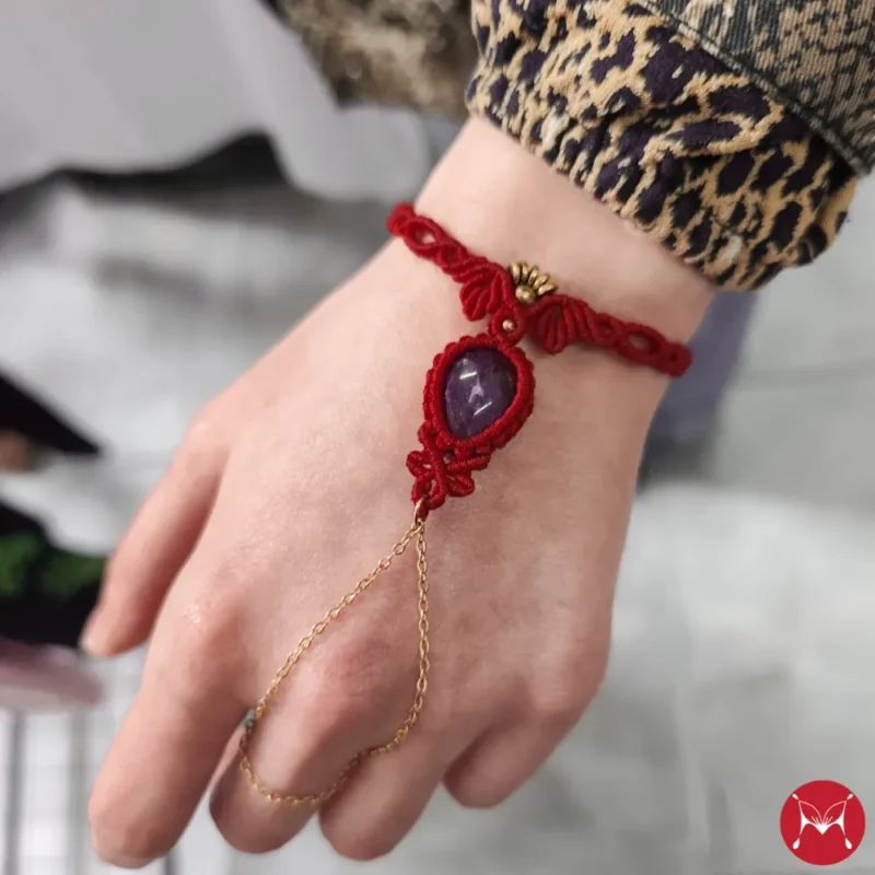 Oracle handchain red amethyst