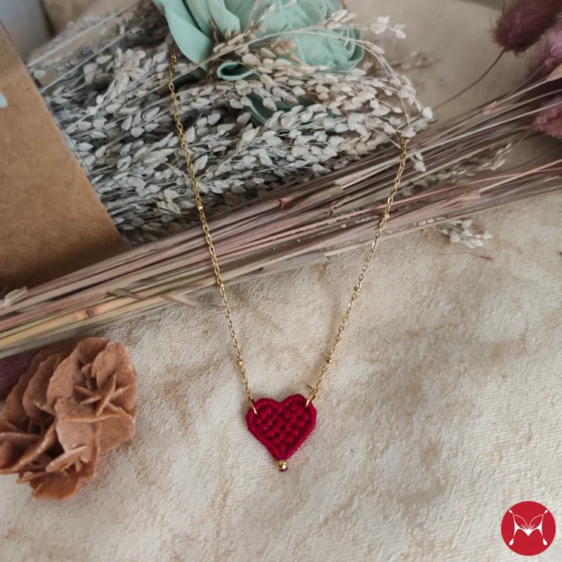 Eros necklace red gold